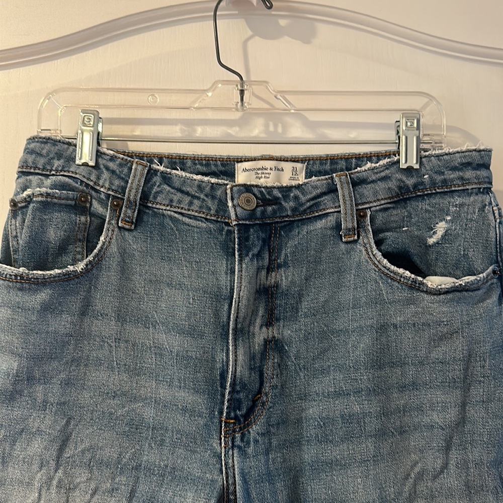 Abercrombie & Fitch High Rise Distressed Blue Jeans - Picture 4 of 7